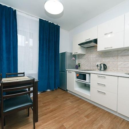 Cozy Apartment On Gmyri 12B Near Metro Poznyaki キエフ エクステリア 写真